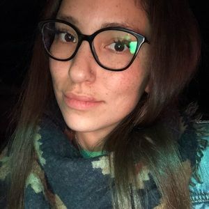 Meet your Posher, Robyn